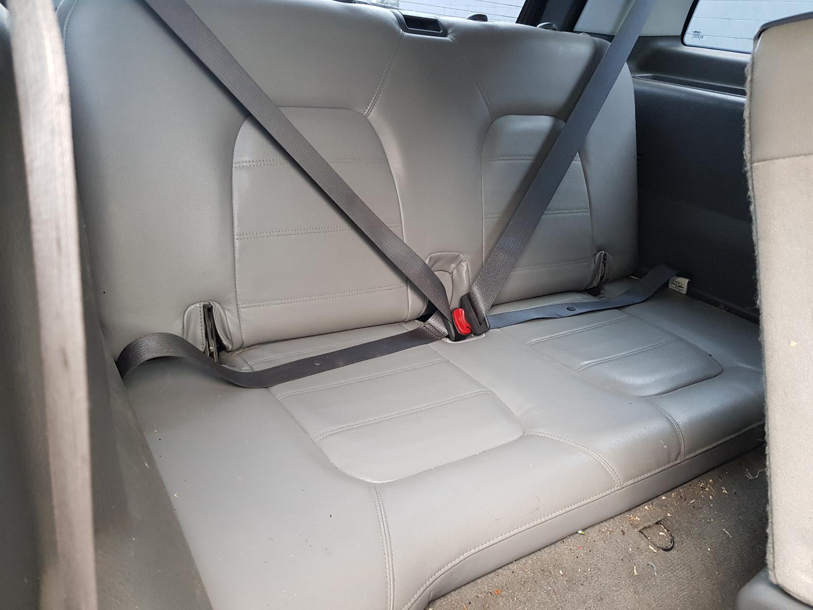 Ford Explorer - UT 2001-2005