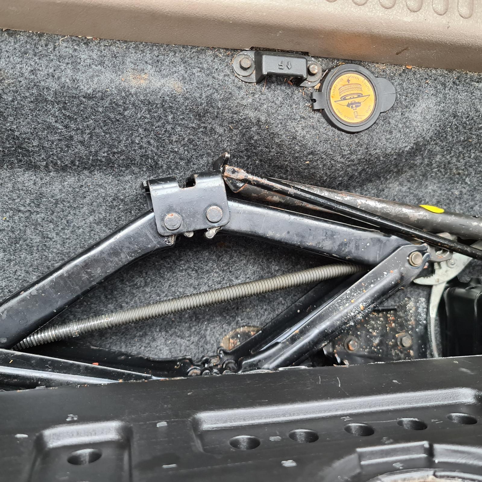 Ford Explorer - UT 2005-2007