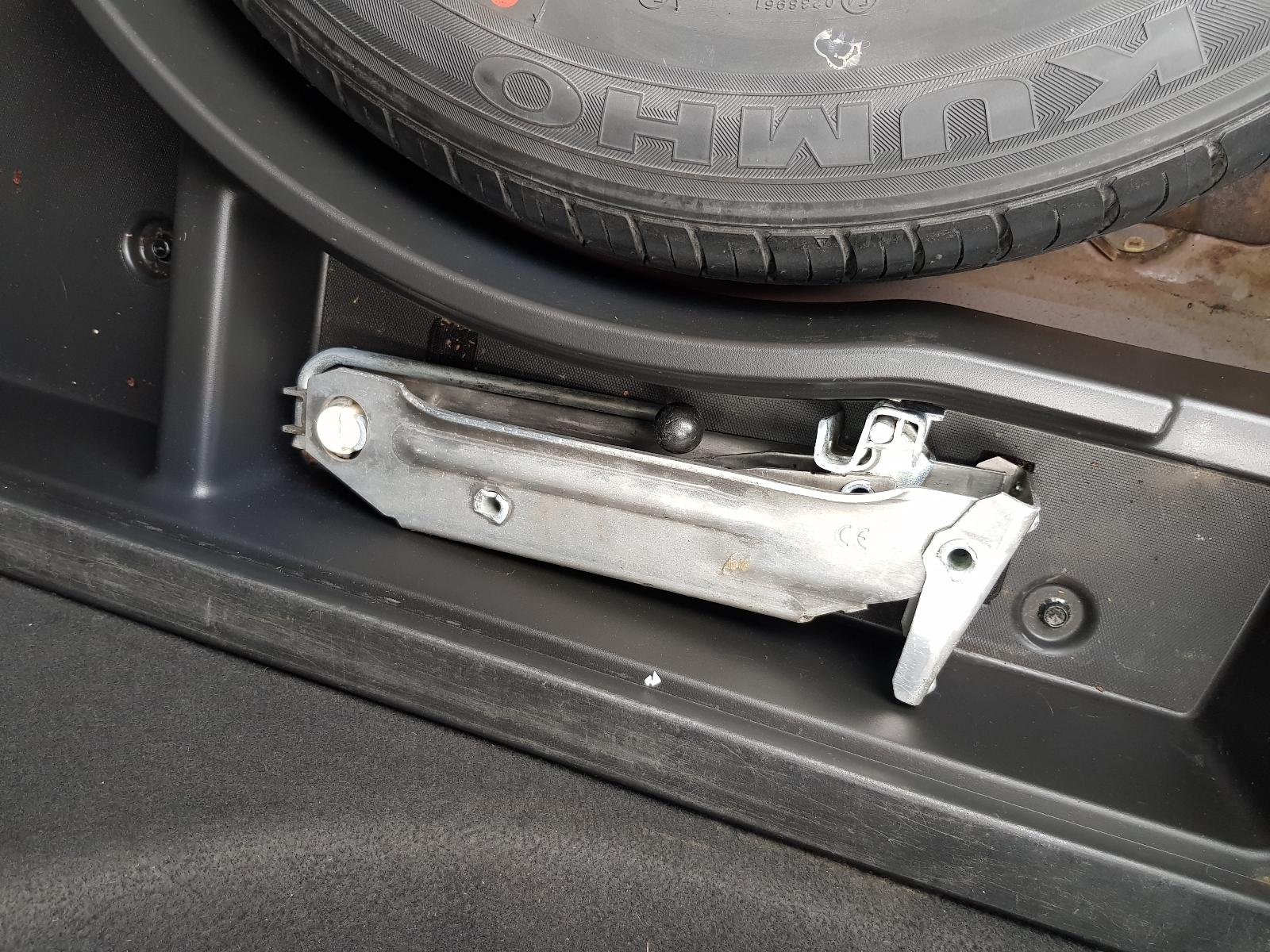 Holden Cruze - 2009-Present