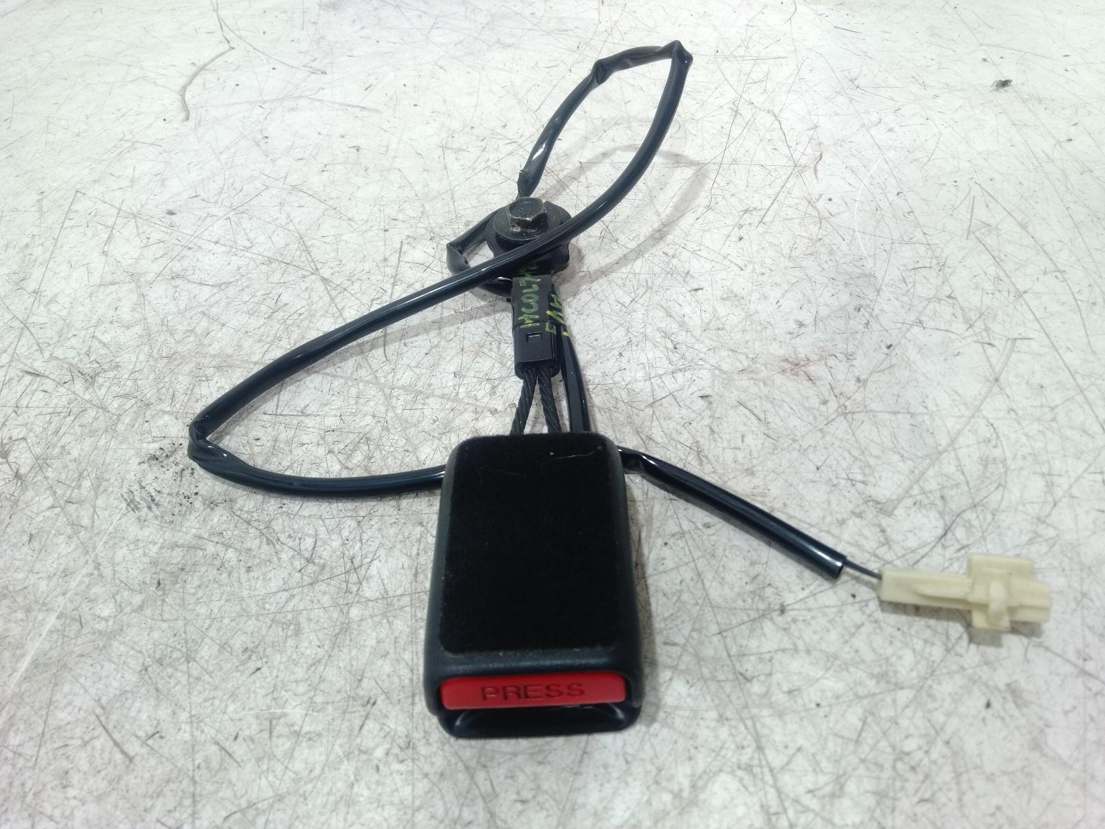 Seat_Belt_Stalk