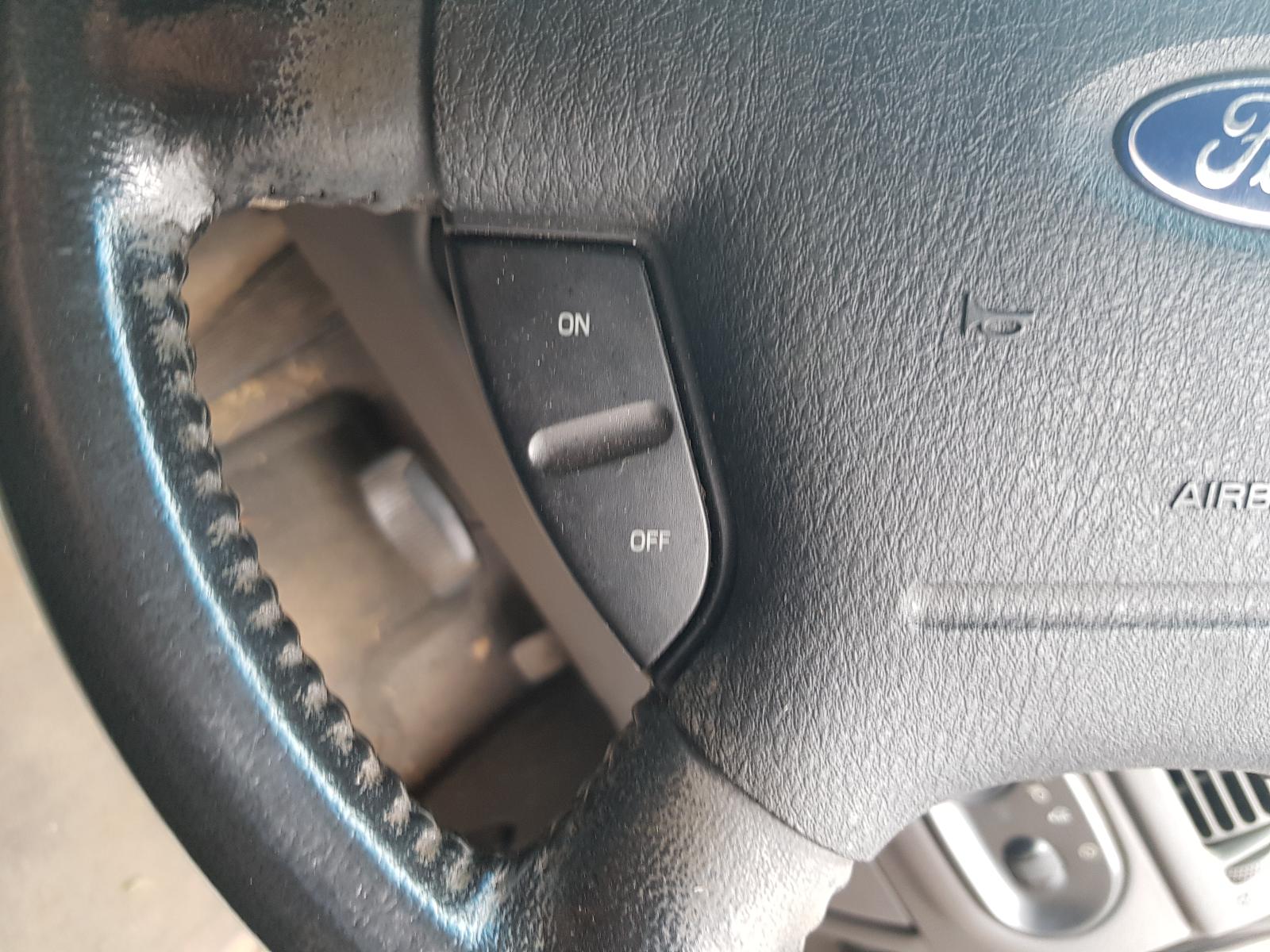 Ford Explorer - UT 2001-2005