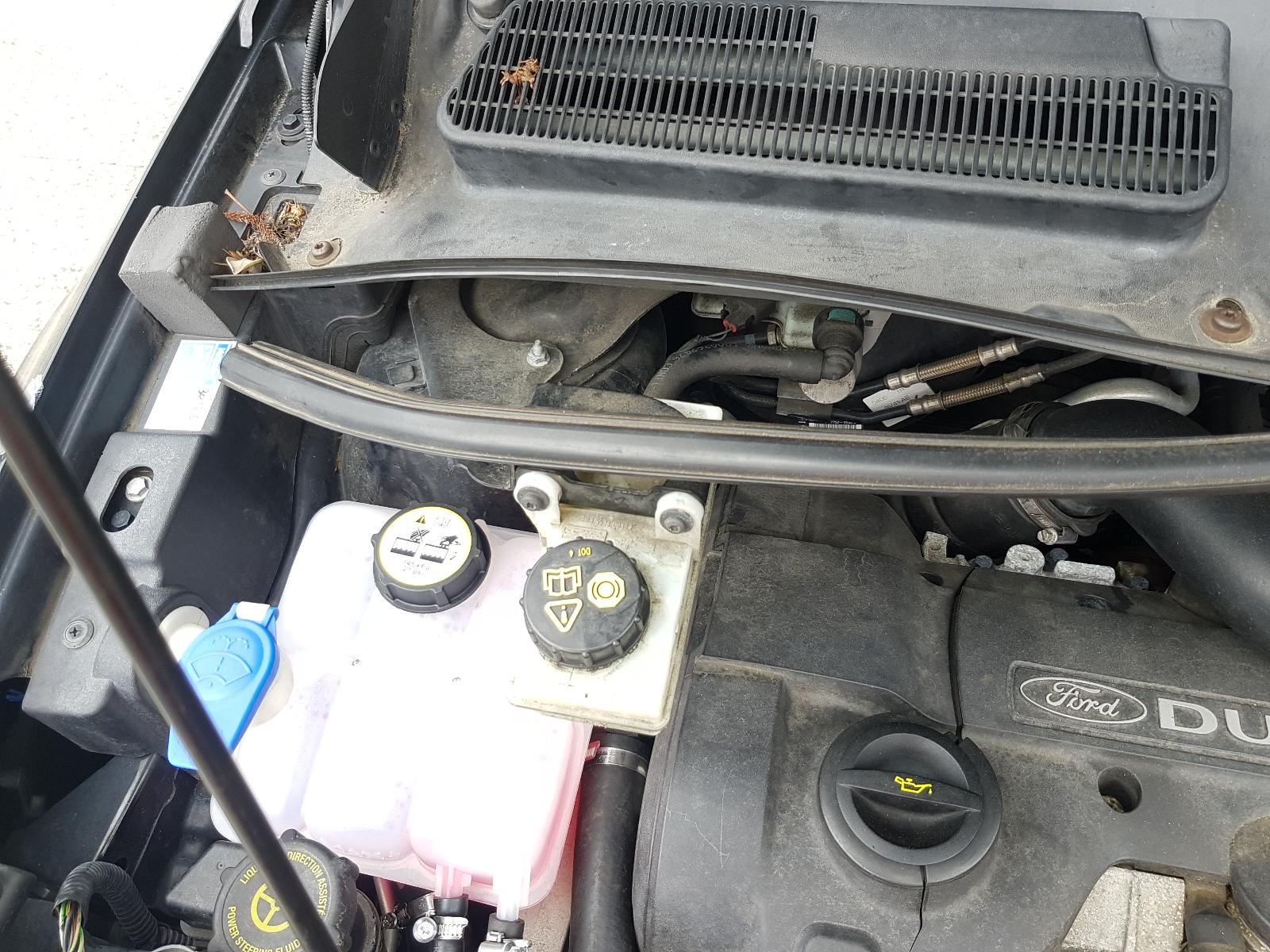 Ford Kuga - TE 2012-2013