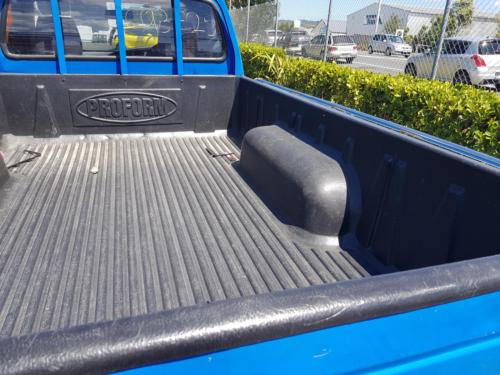 Ford Courier - 03-05