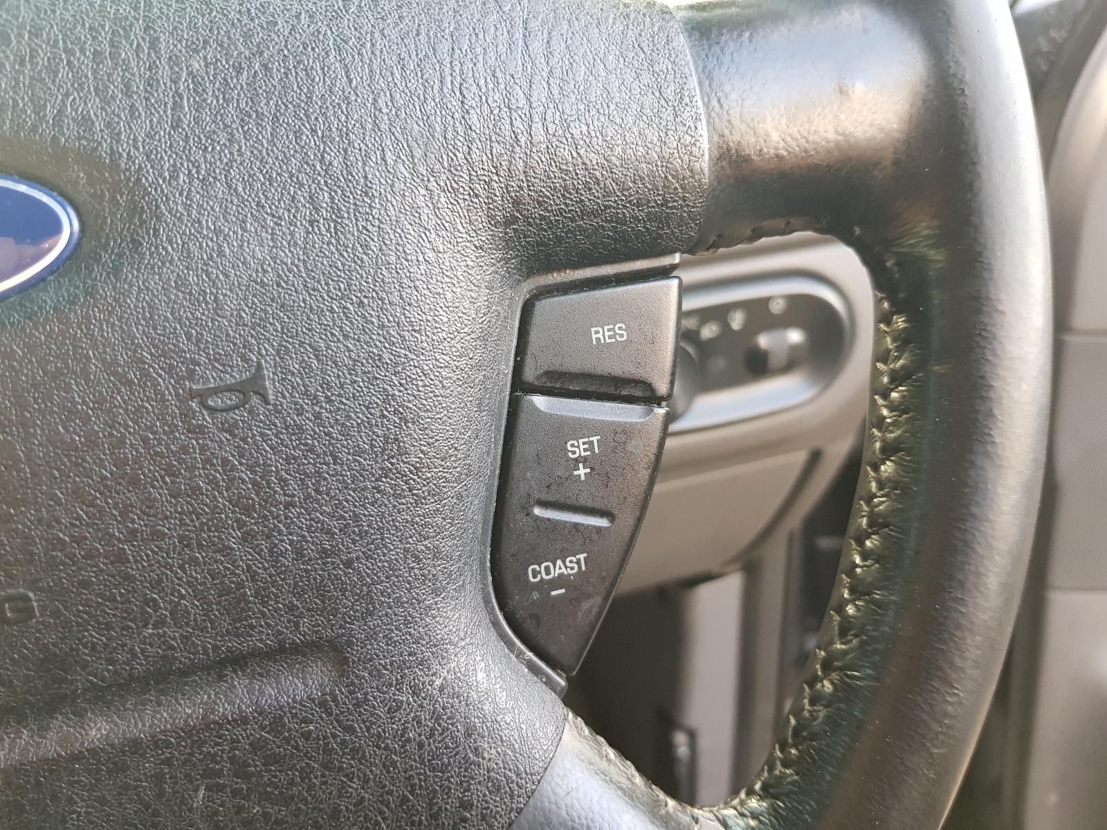 Ford Explorer - UT 2001-2005