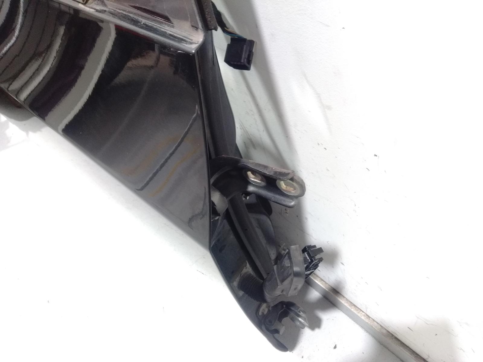Right_Front_Door