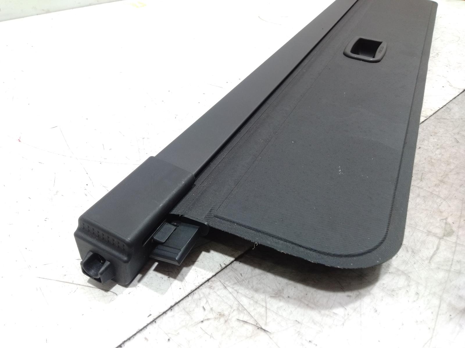 Parcel_Shelf_Cargo_Blind