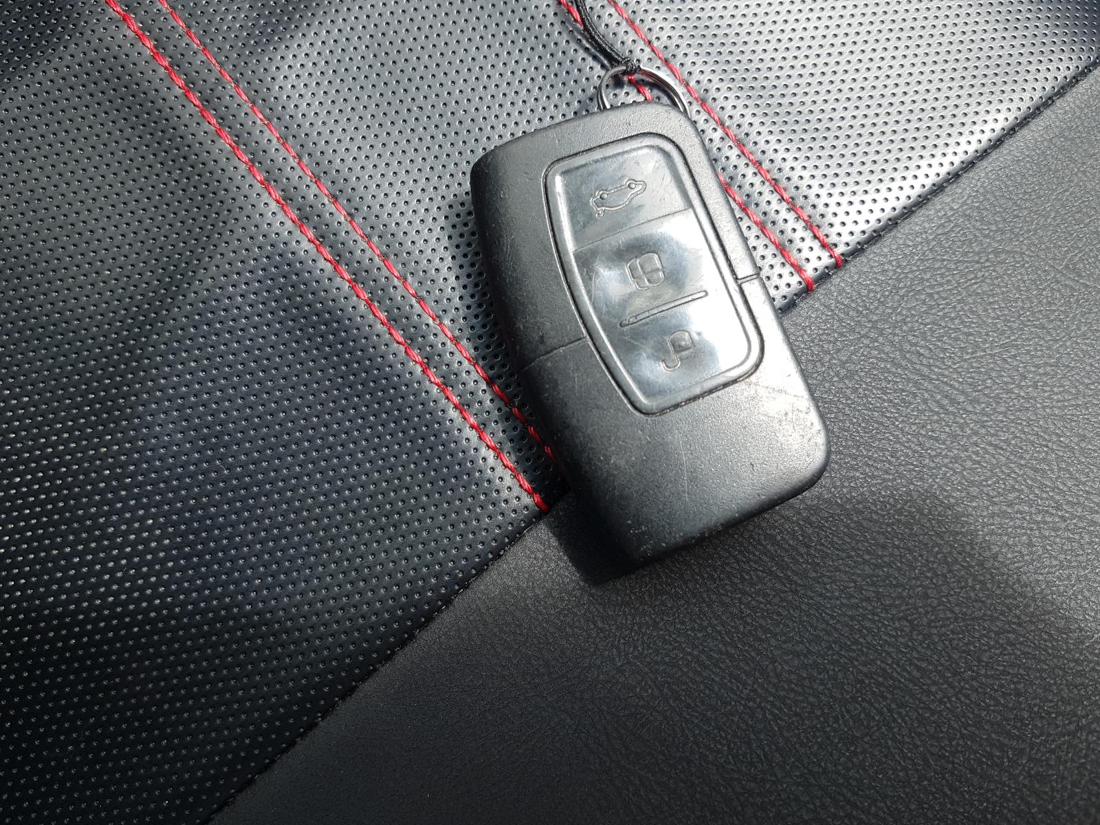 Ford Kuga - TE 2012-2013