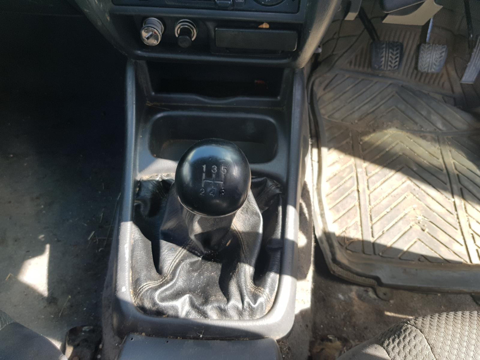 Ford Courier - 03-05