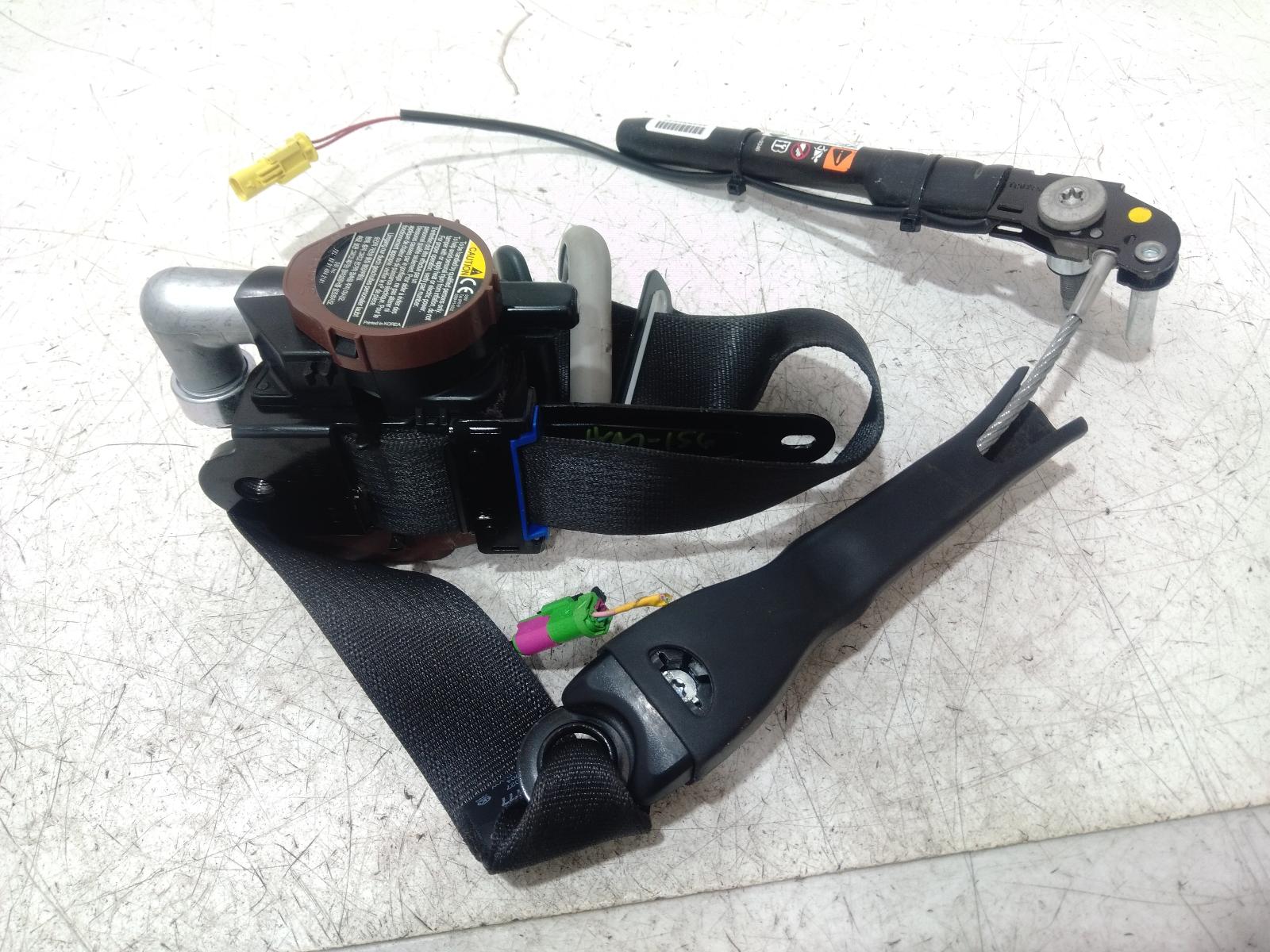 Seat_Belt_Stalk