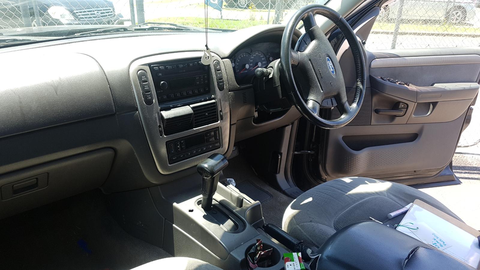 Ford Explorer - UT 2001-2005