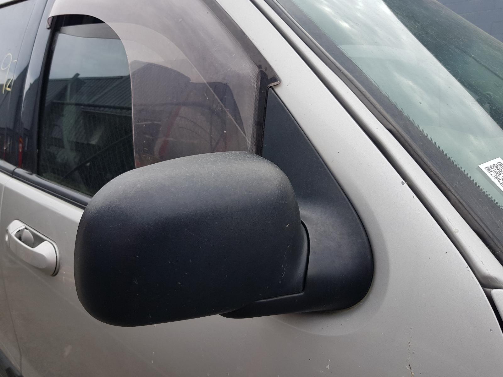 Ford Explorer - UT 2001-2005