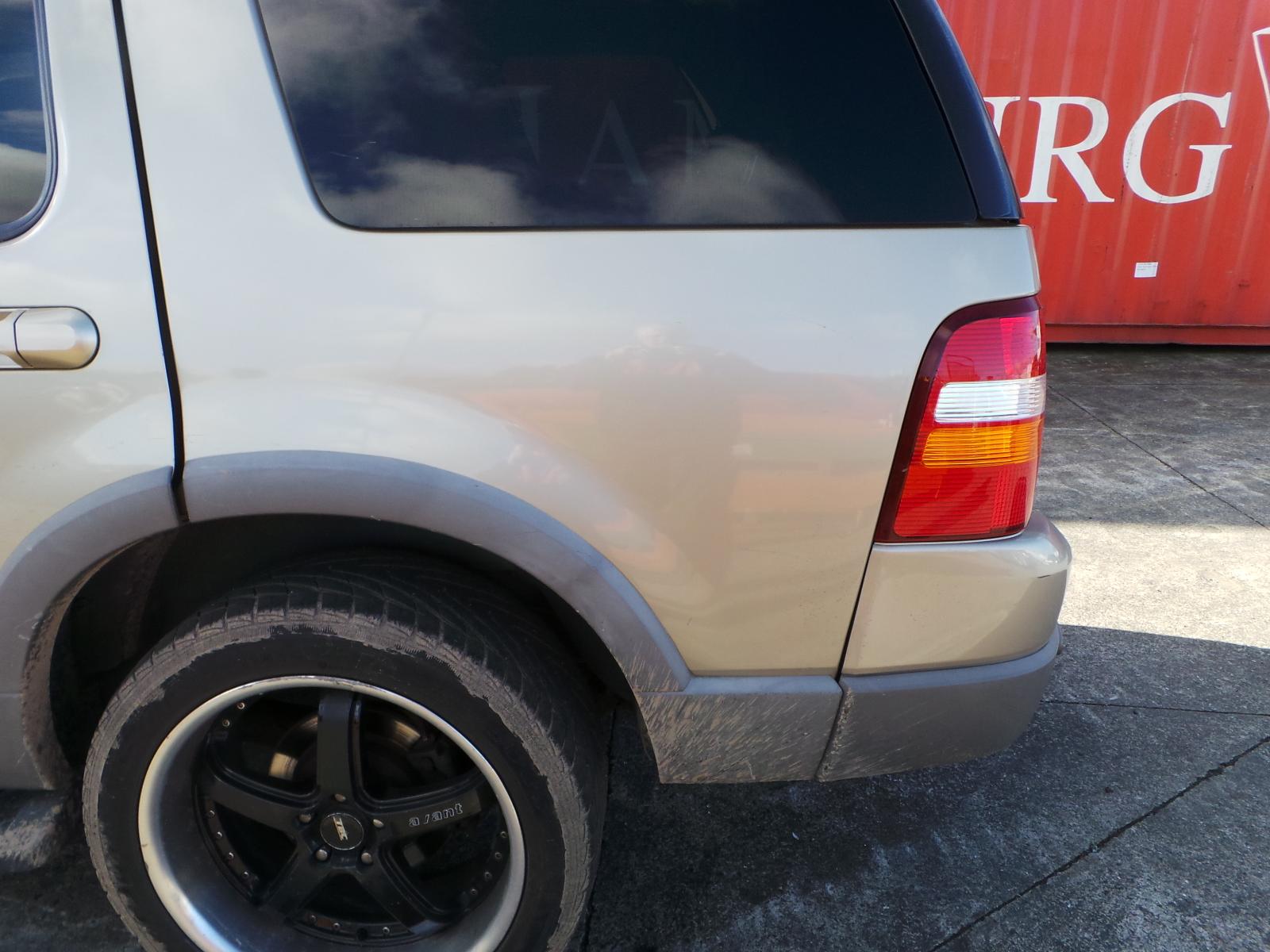 Ford Explorer - UT 2001-2005