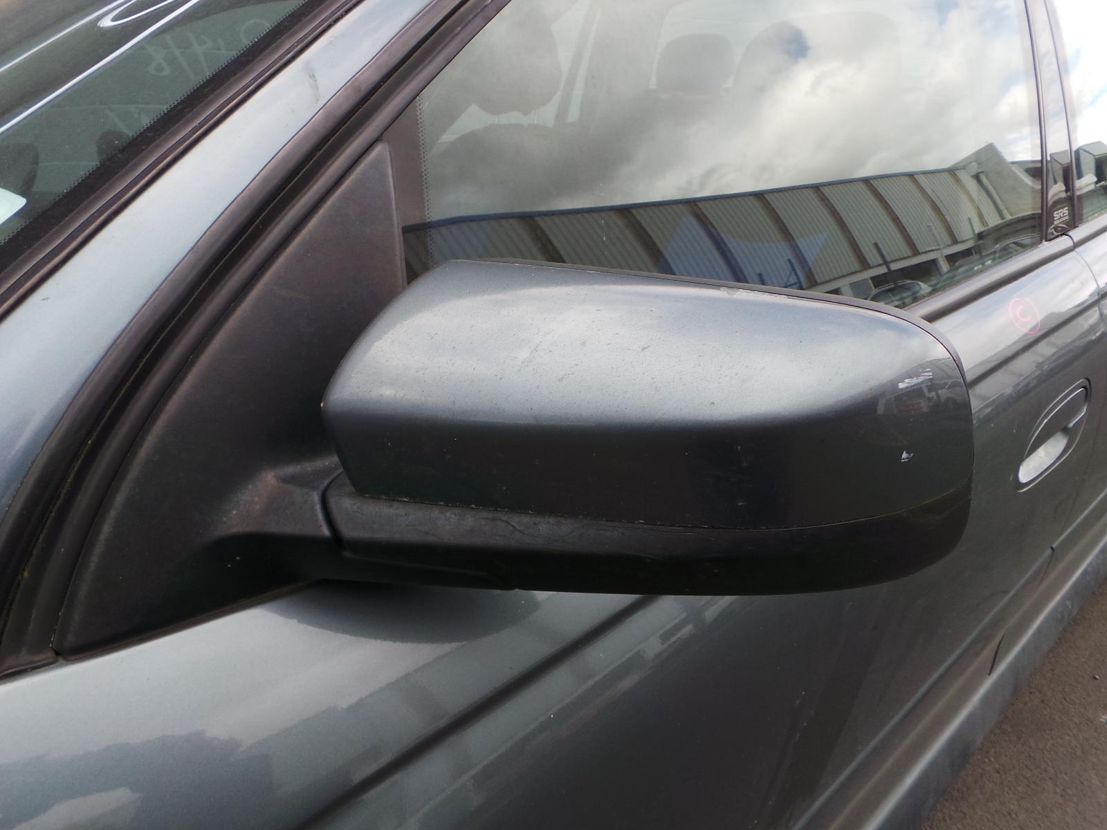 Holden Crewman - VZ  2004-2007