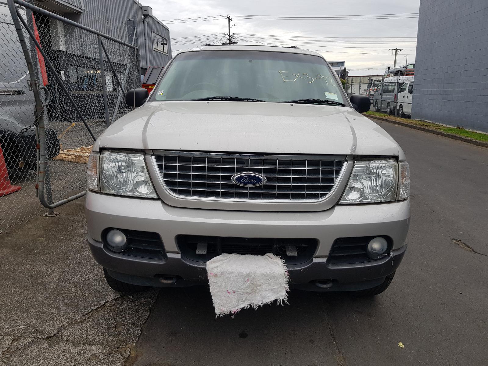 Ford Explorer - UT 2001-2005