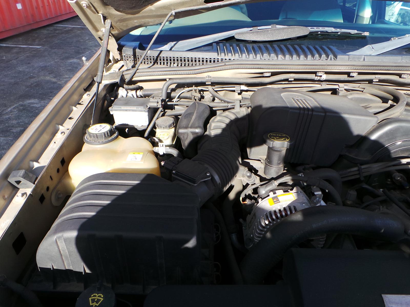 Ford Explorer - UT 2001-2005