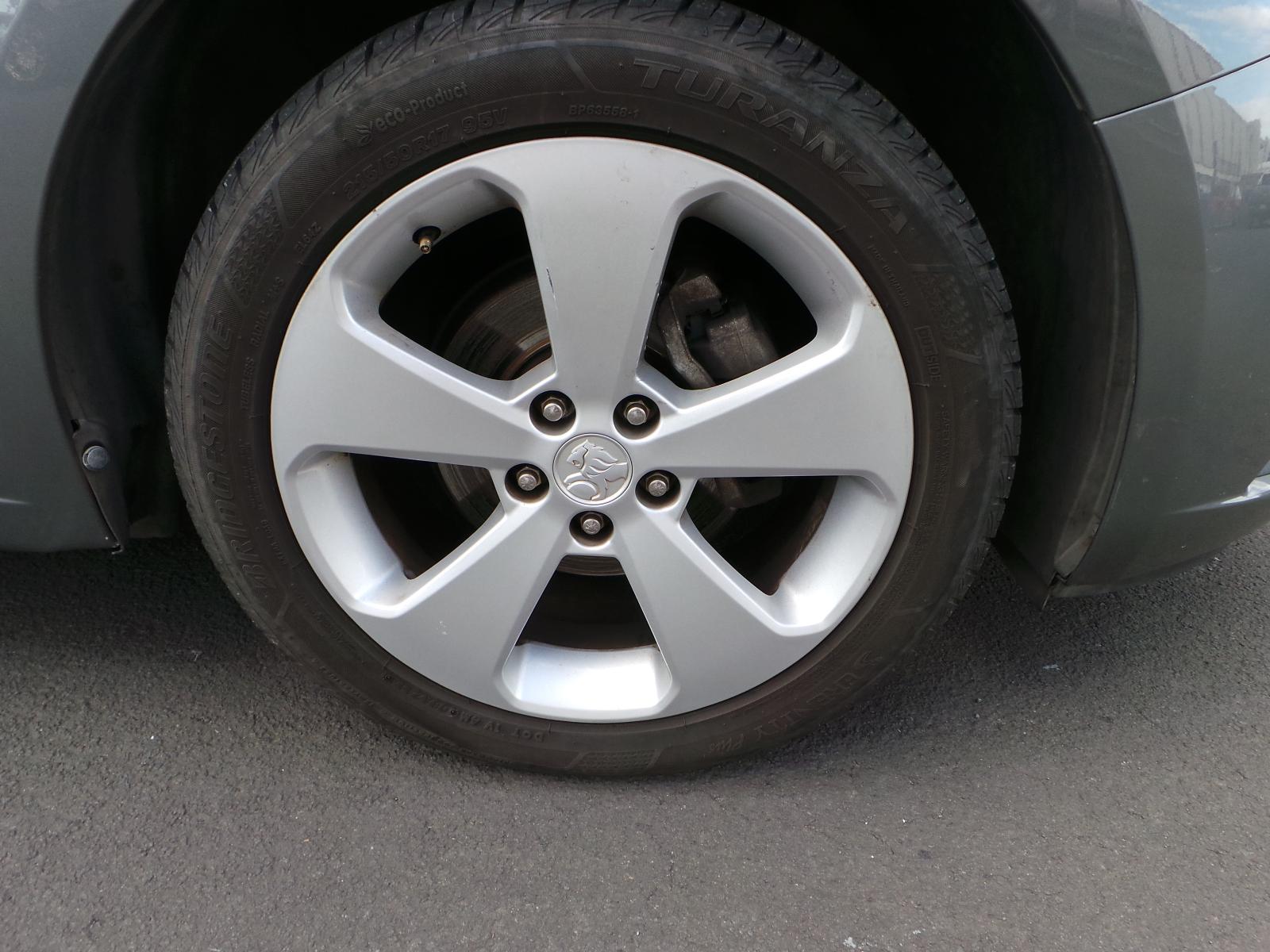 Holden Cruze - 2009-Present