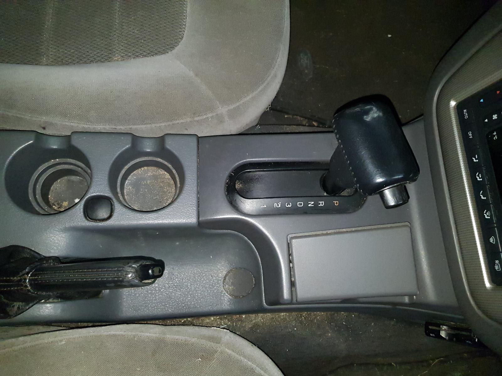 Ford Explorer - UT 2005-2007