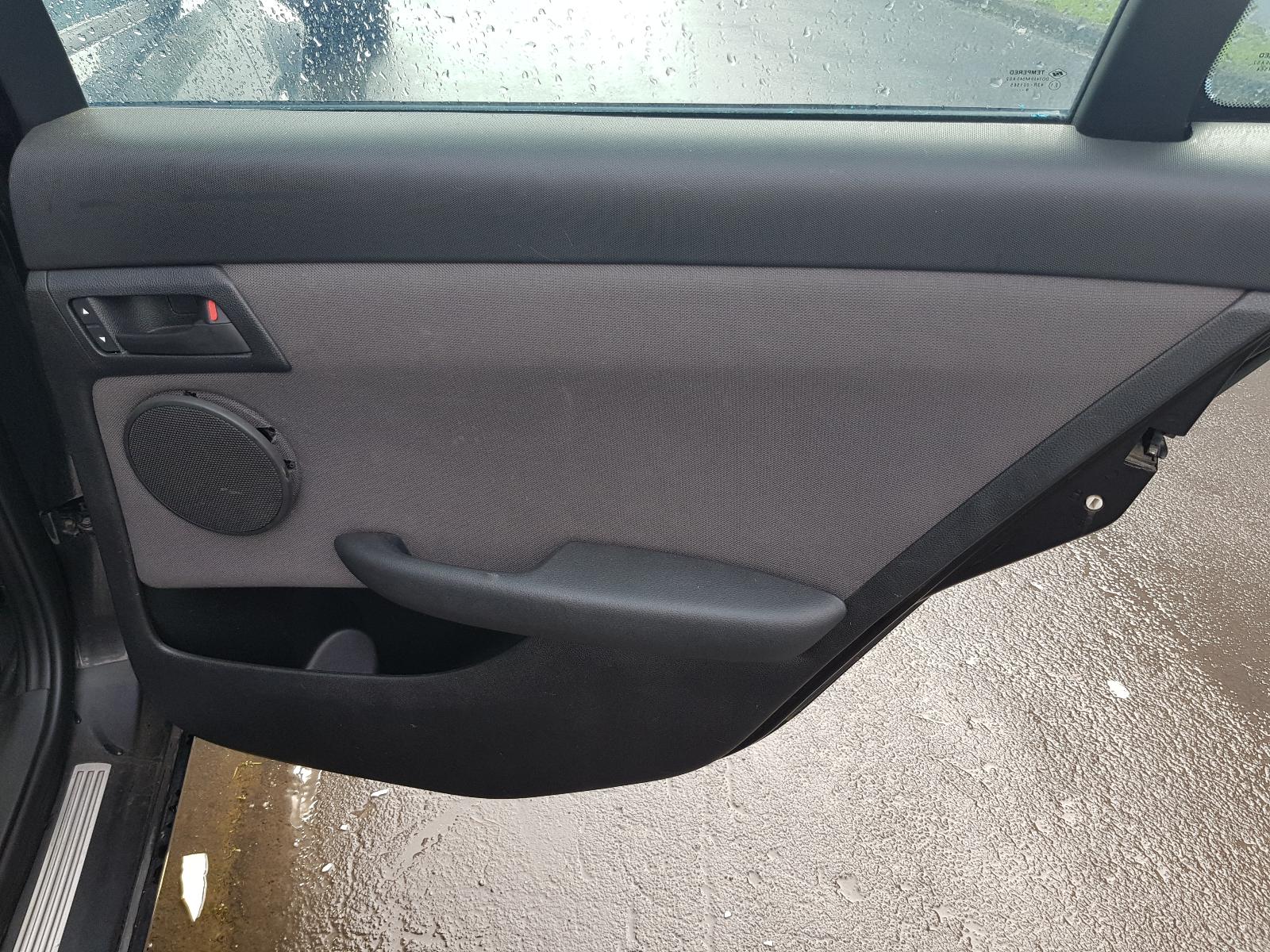 Holden Commodore - VE Omega 06-