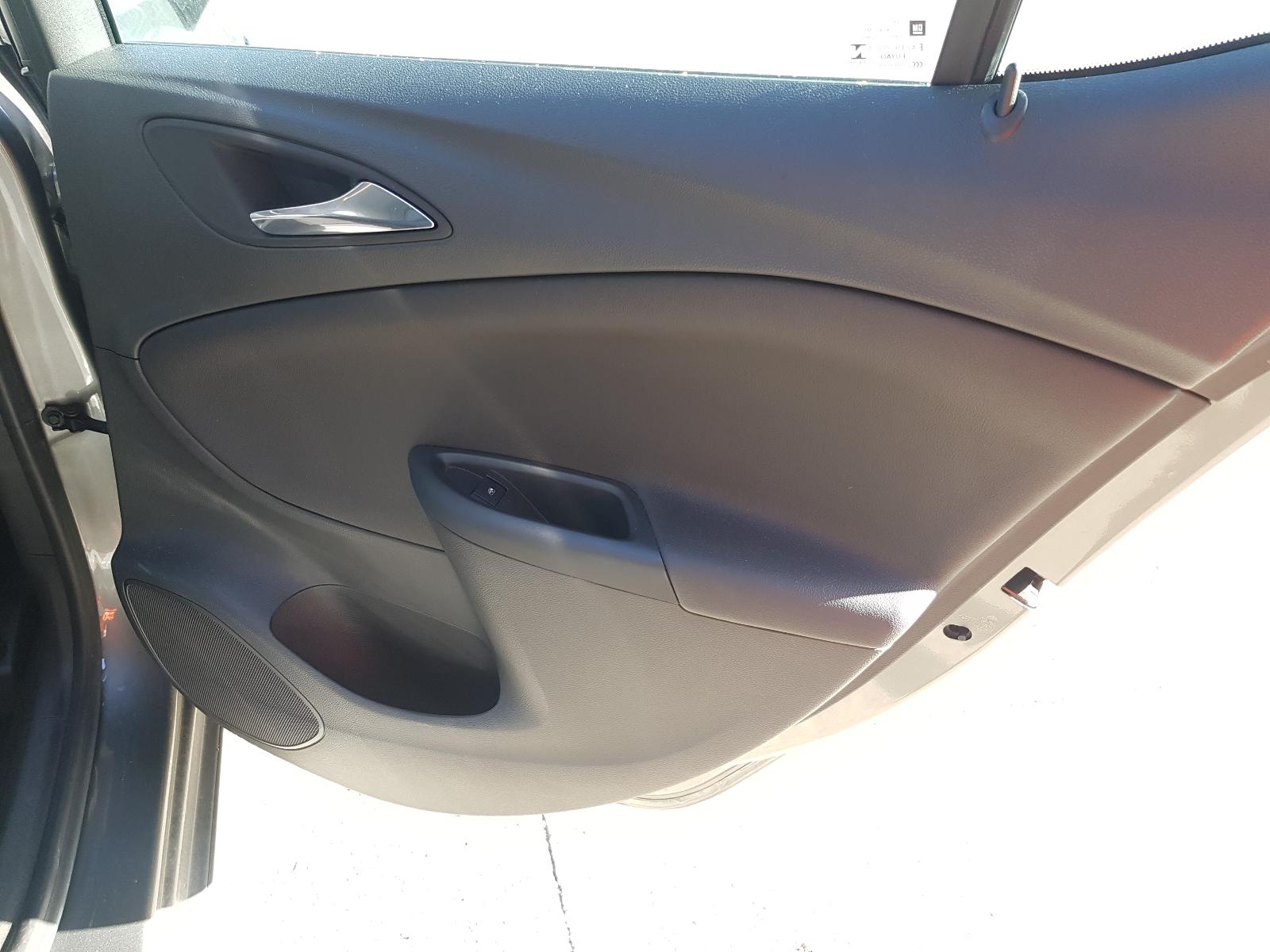 Holden Astra - J 2009-Present