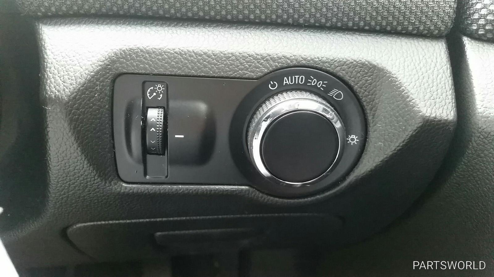 Holden Cruze - 2009-Present