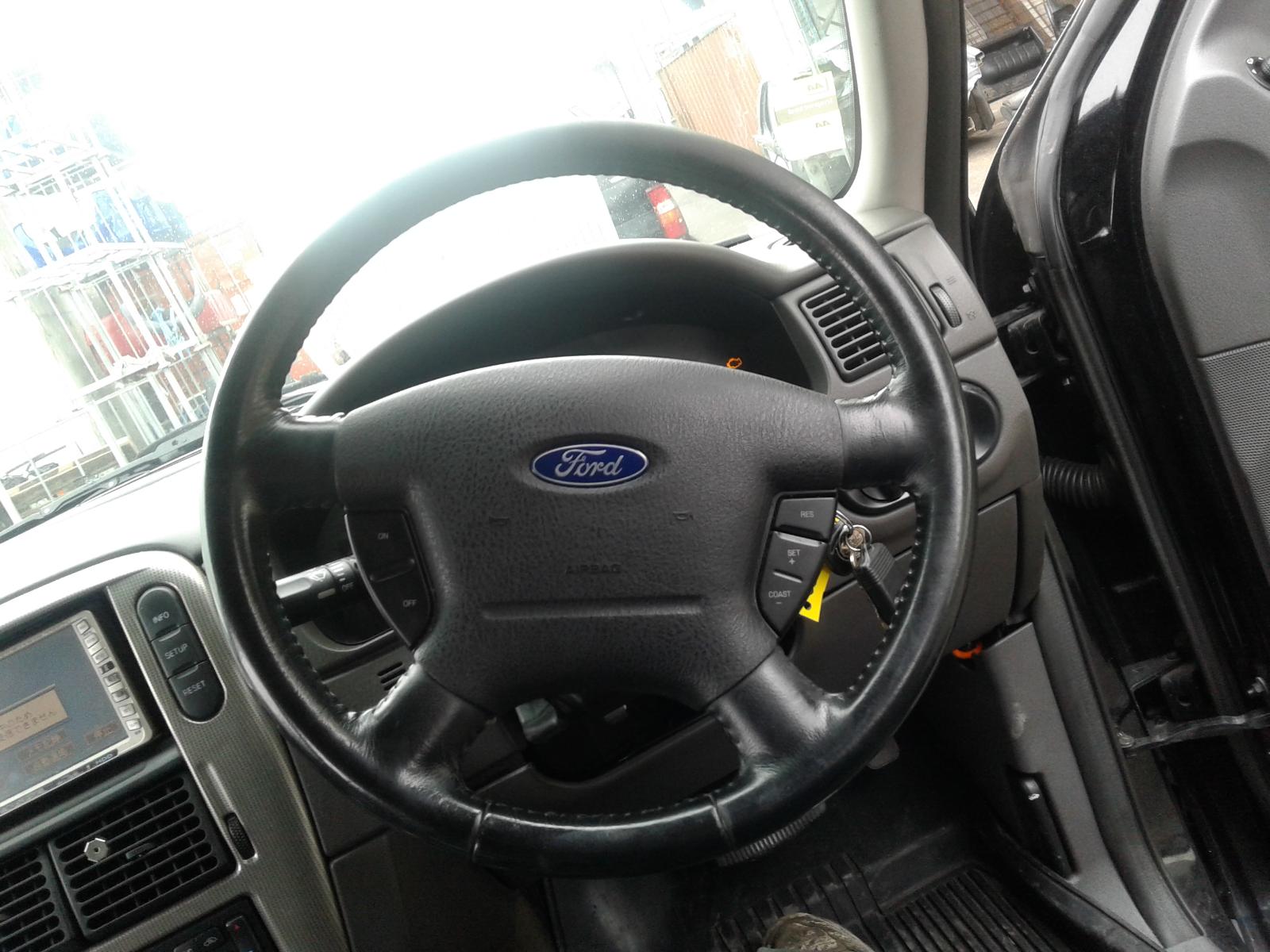 Ford Explorer - UT 2001-2005