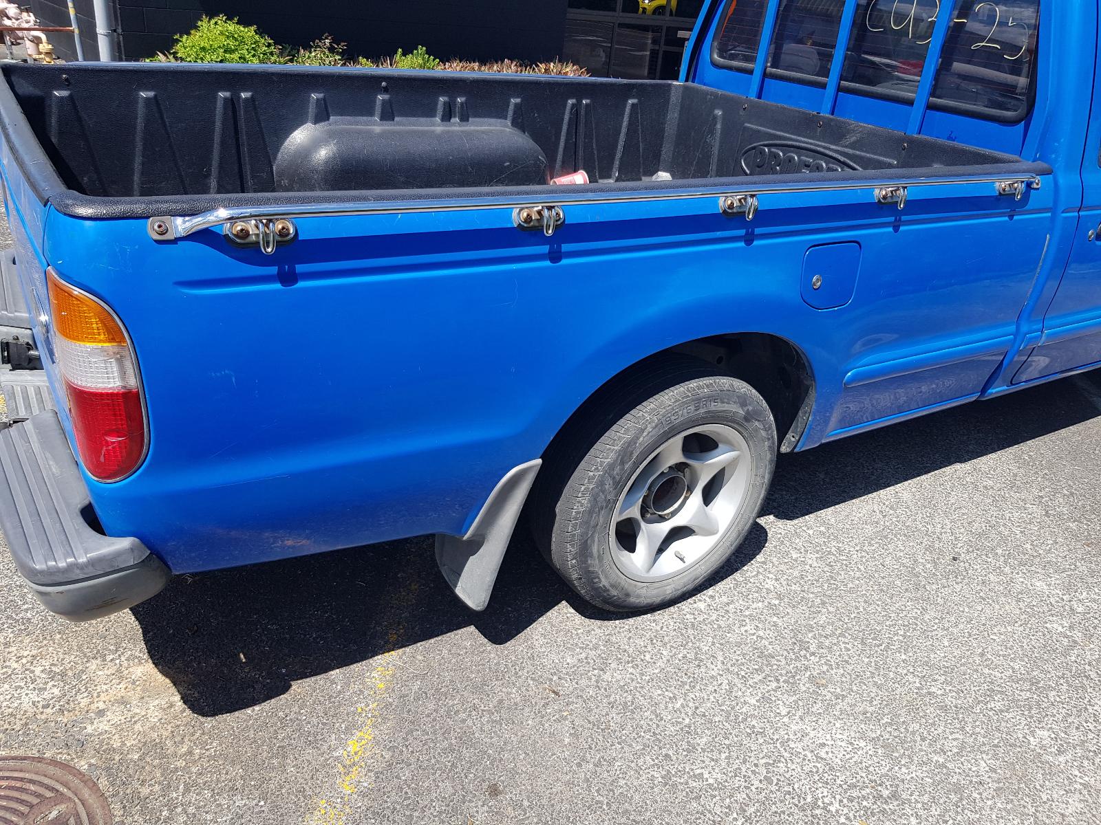 Ford Courier - 03-05