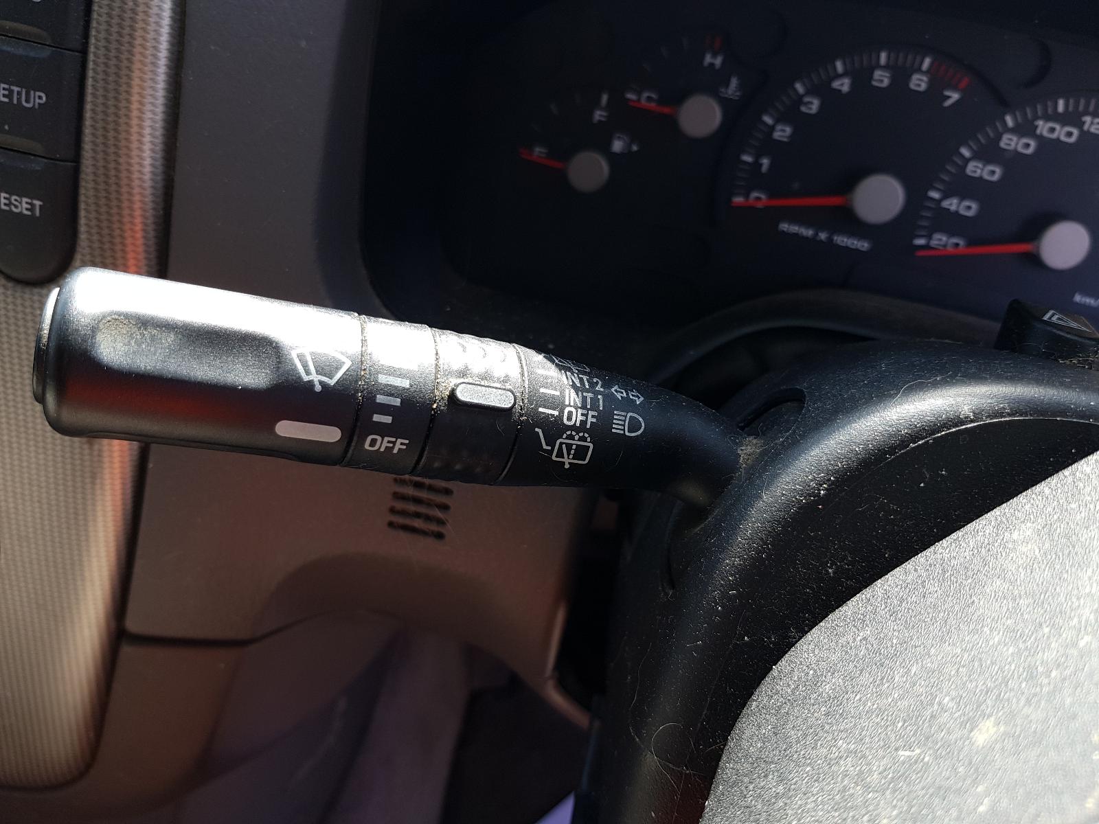 Ford Explorer - UT 2001-2005