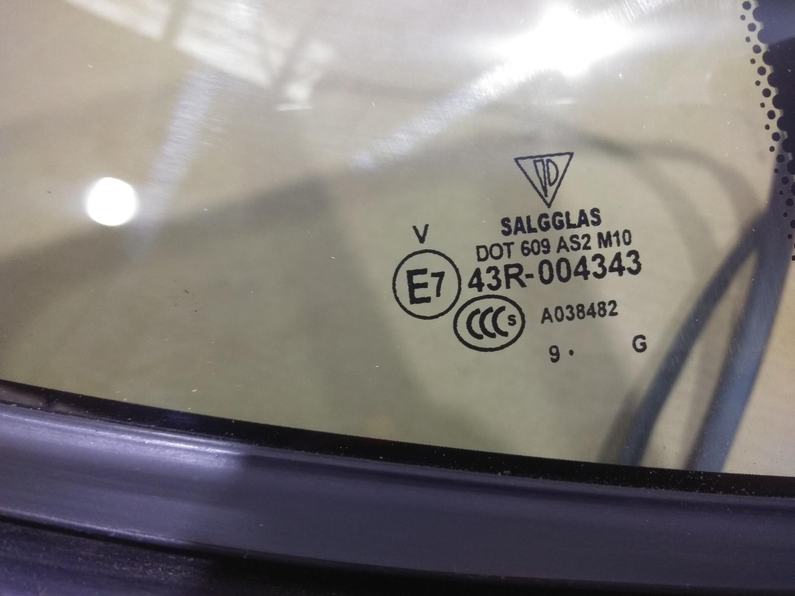 Right_Rear_1q_Door_Glass
