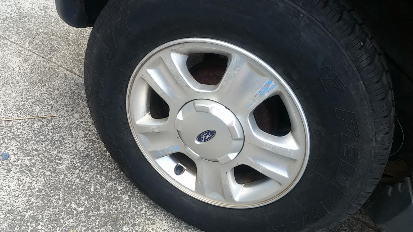 Ford Escape - EP 2001-2003