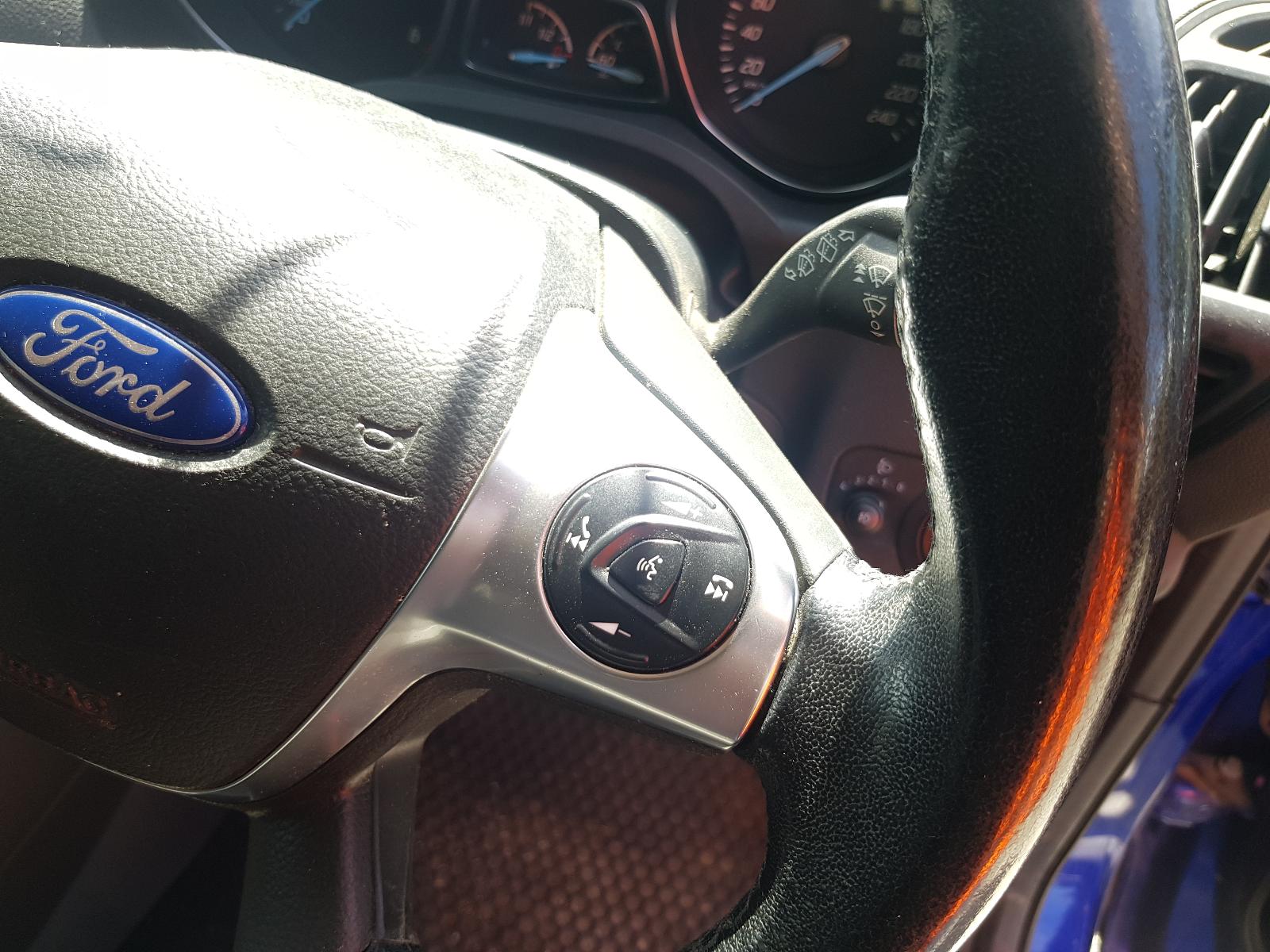 Ford Kuga - TE 2012-2013