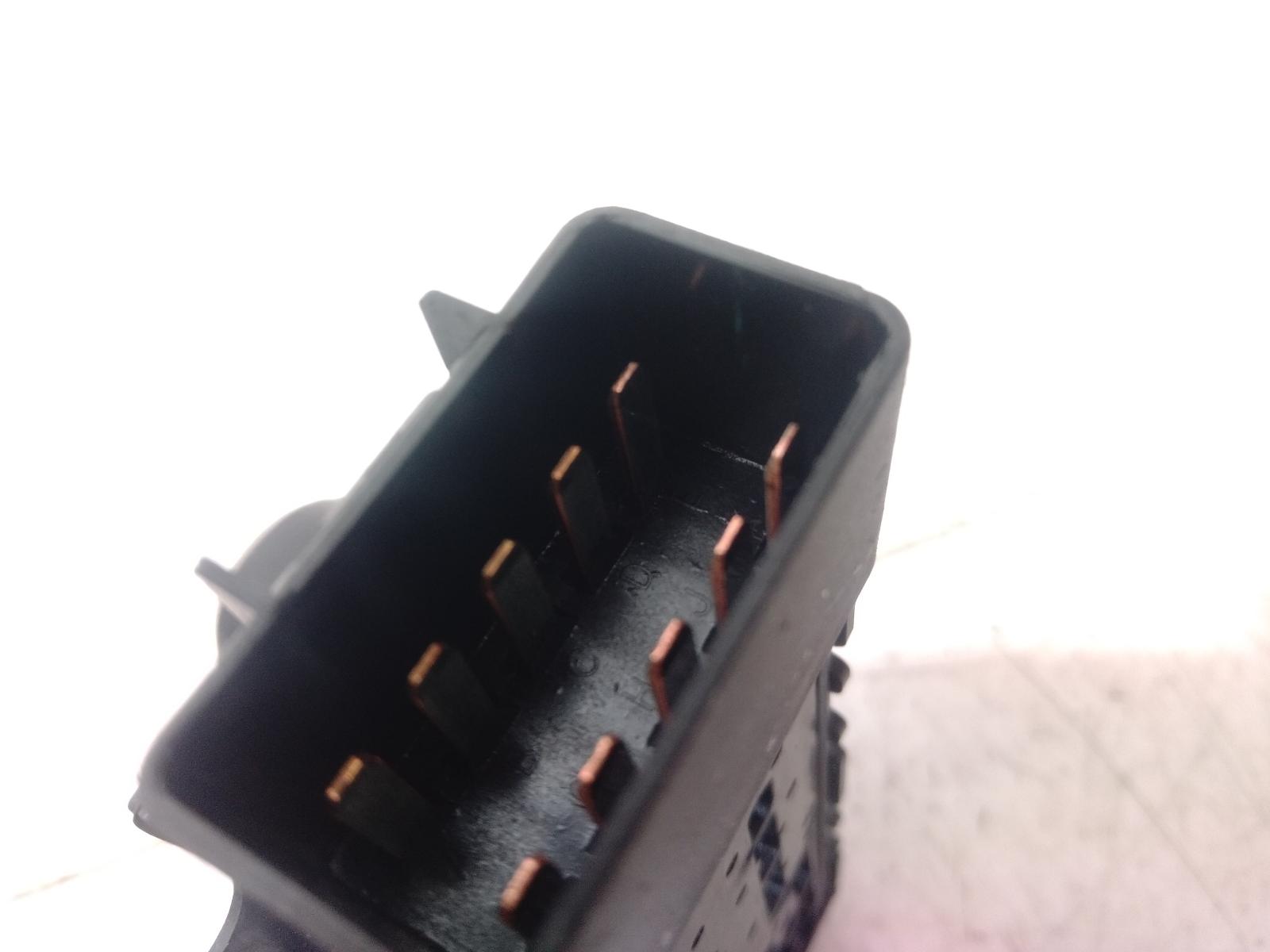 Misc_Switch_Relay