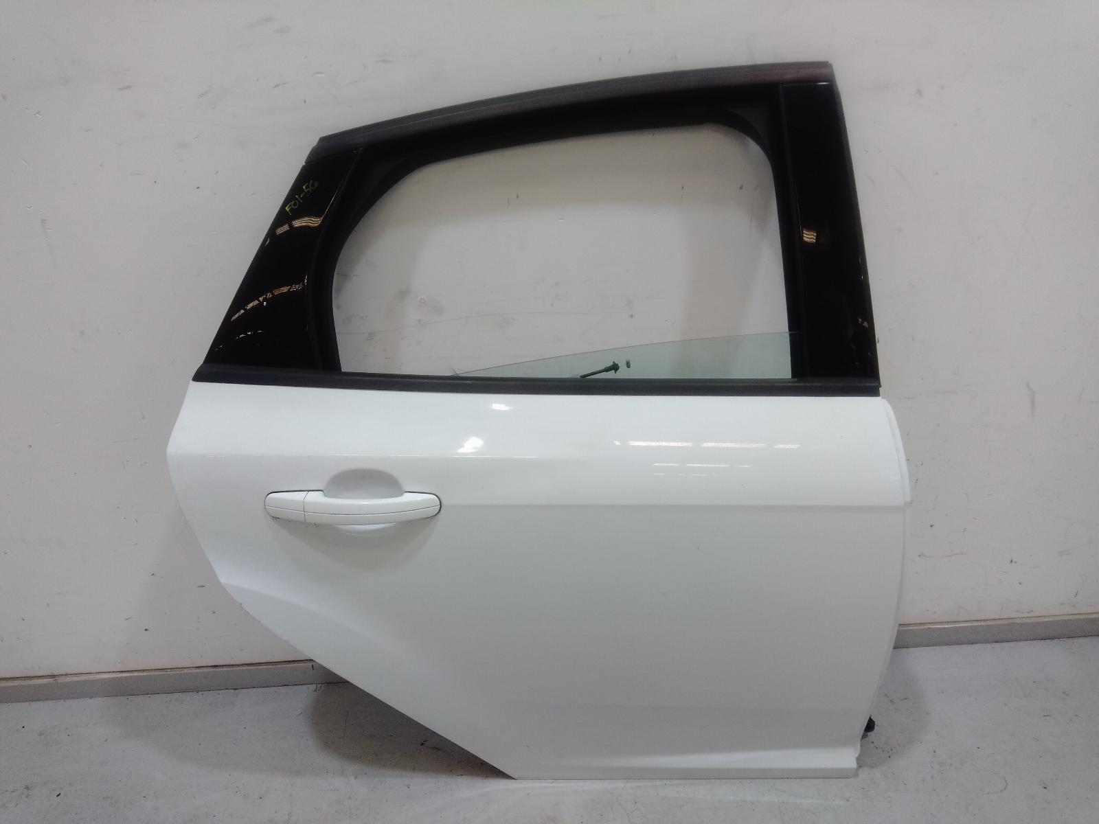 Right_Rear_Door_Sliding