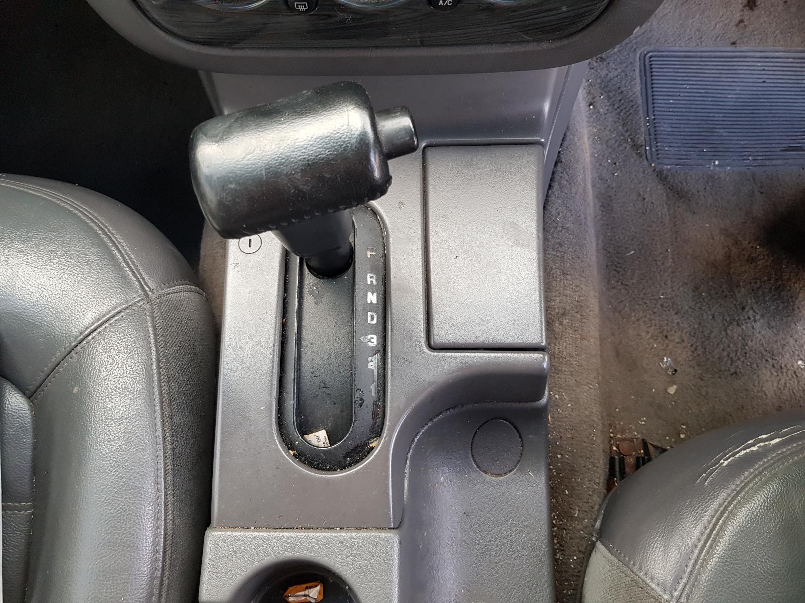 Ford Explorer - UT 2001-2005