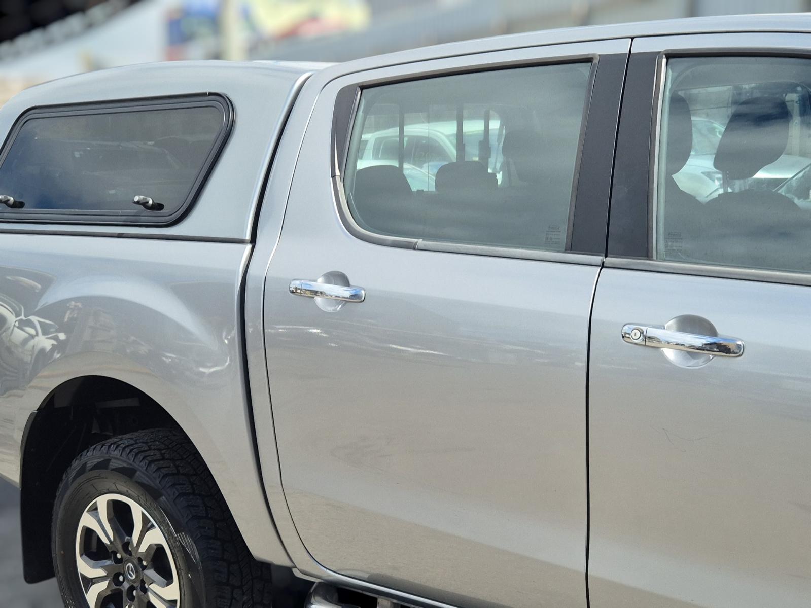 Right_Rear_Door_Sliding