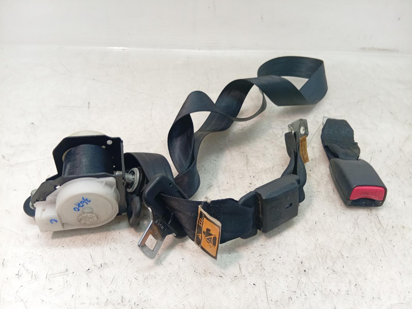 Seat_Belt_Stalk