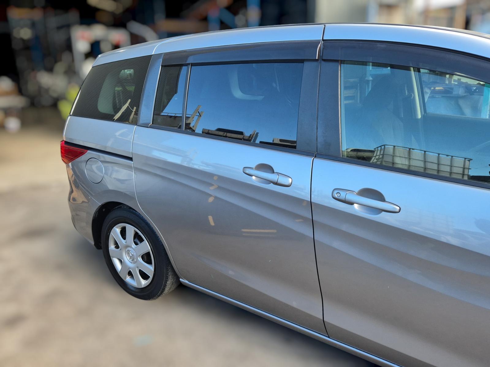 Right_Rear_Door_Sliding