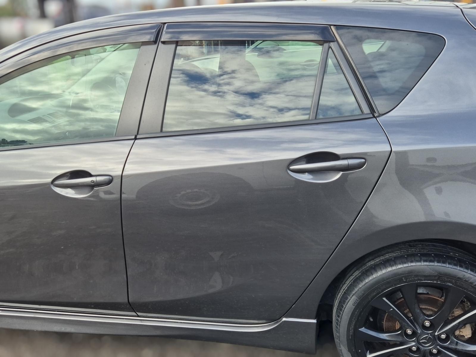 Left_Rear_Door_Sliding