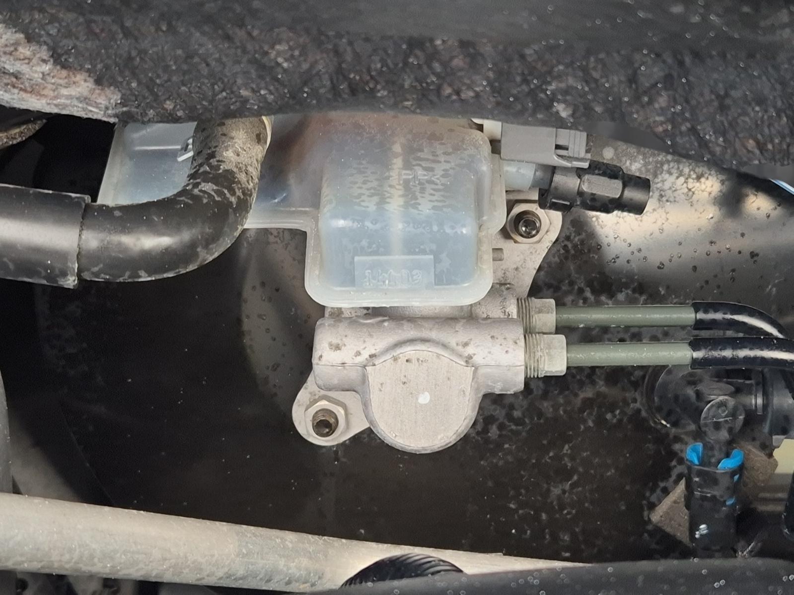 Master_Cylinder