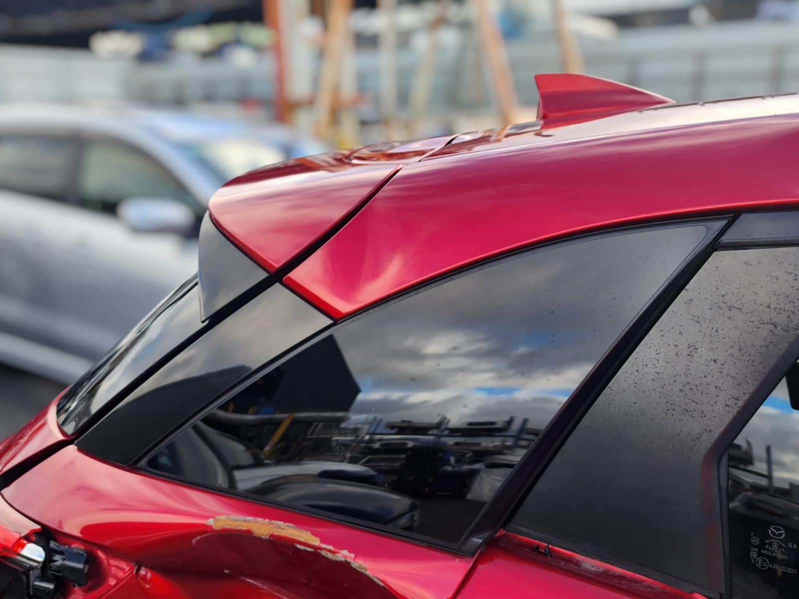 Left_Rear_Side_Glass