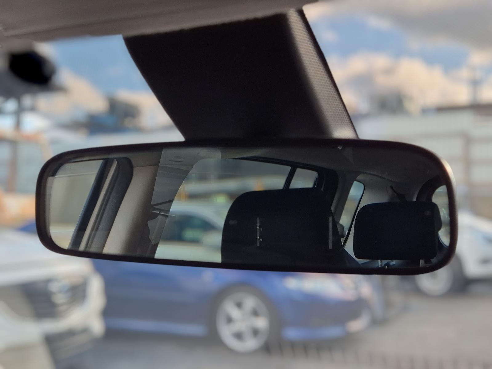 Interior_Mirror