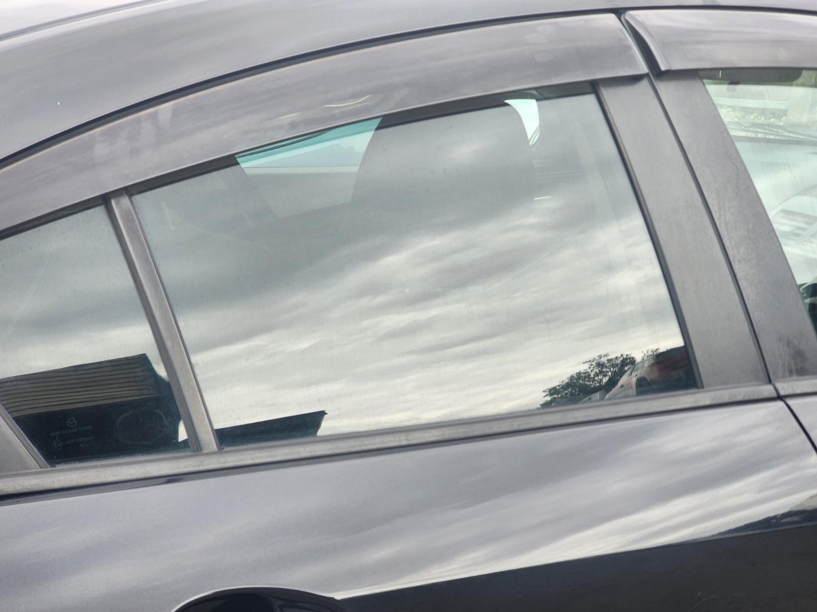 Right Rear Door Window