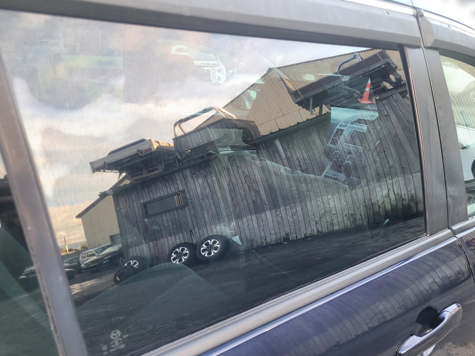 Right_Rear_Door_Window