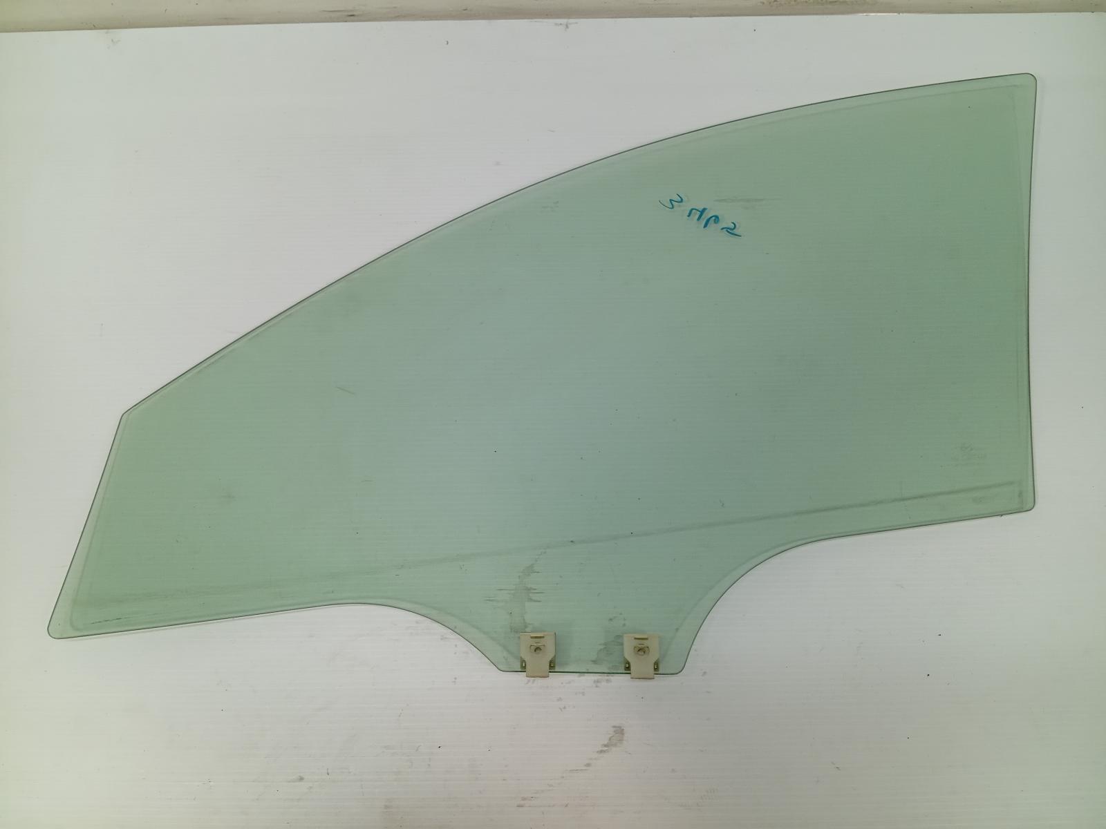 Right_Front_Door_Window