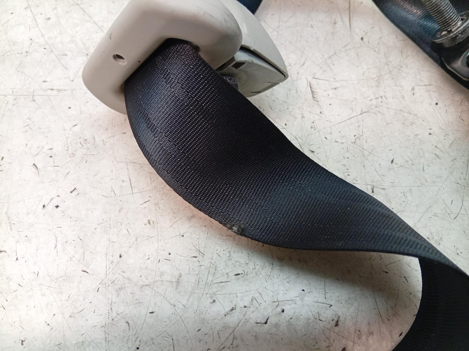 Seat_Belt_Stalk