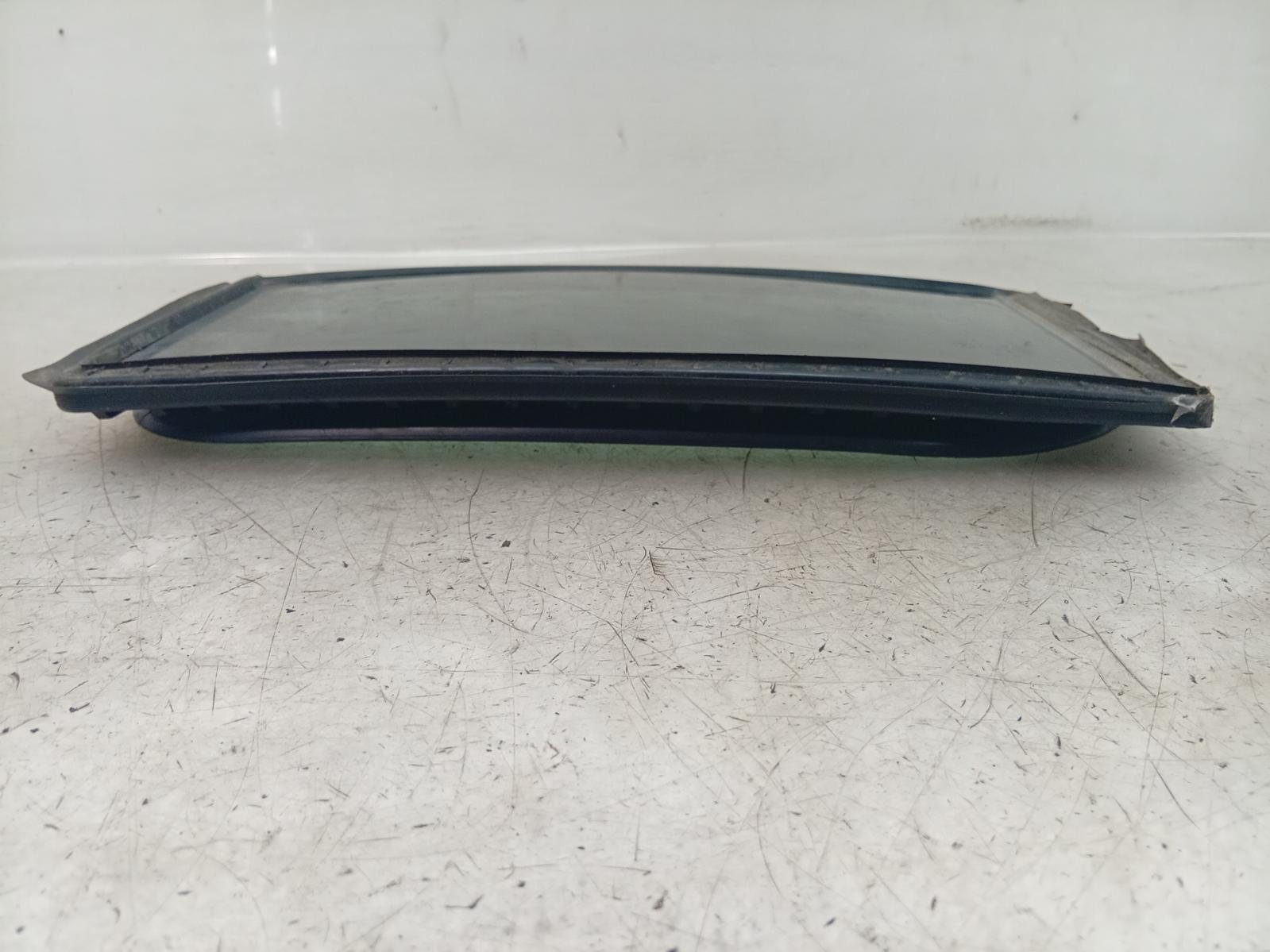 Right_Rear_1q_Door_Glass