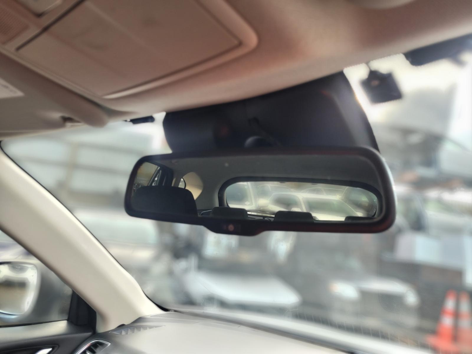 Interior_Mirror