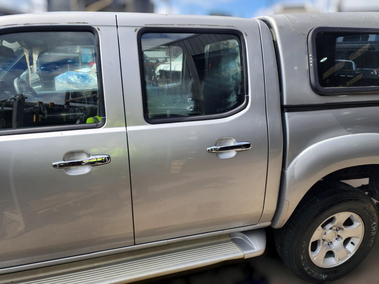 Left_Rear_Door_Sliding