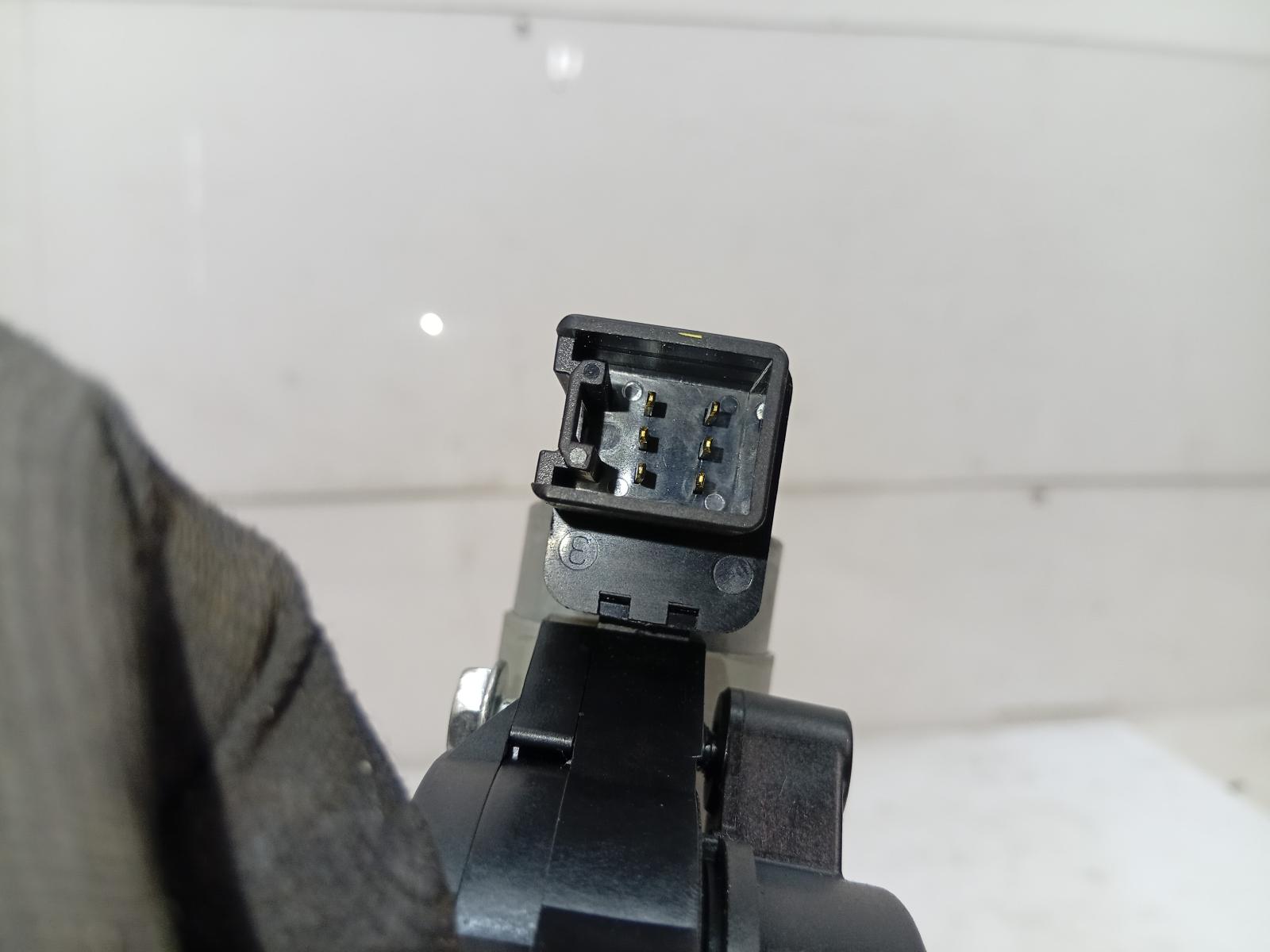 Right_Front_Window_Reg_Motor