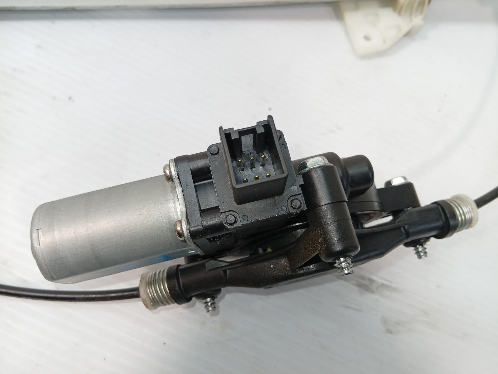 Right_Front_Window_Reg_Motor