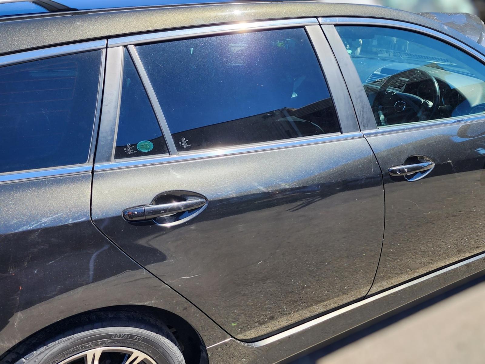 Right Rear Door Sliding